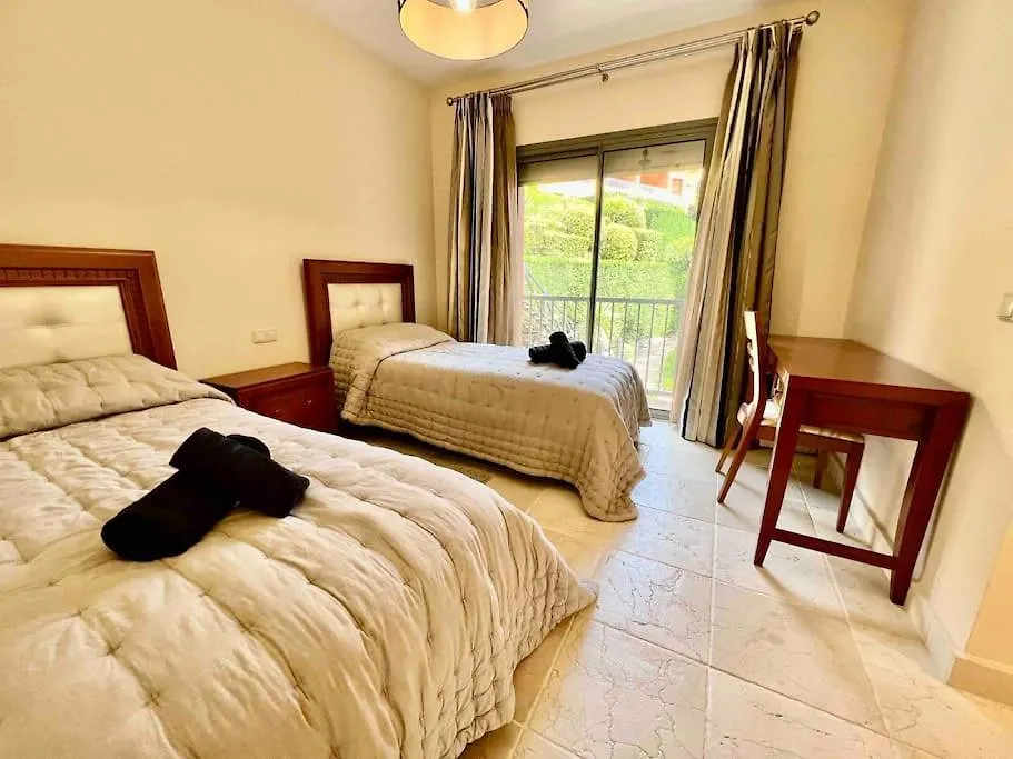 Apartment 3 Bedroom In A Gorgeous Complex Estepona