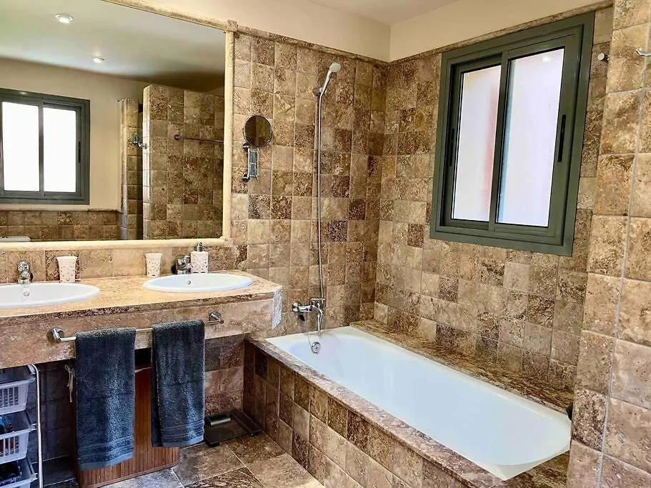 3 Bedroom In A Gorgeous Complex Estepona Apartment